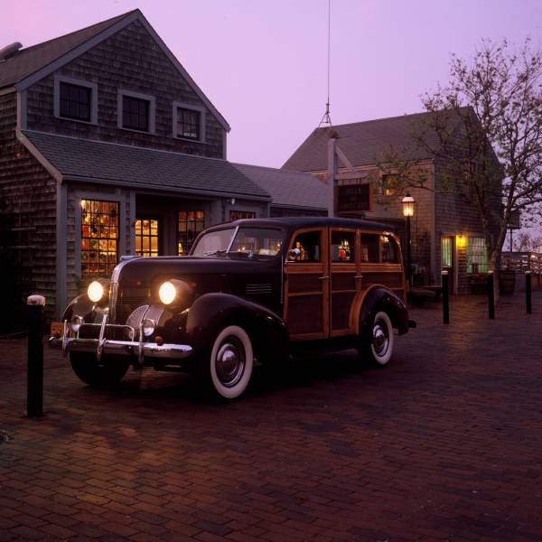 1938 Pontiac at Straight Wharf